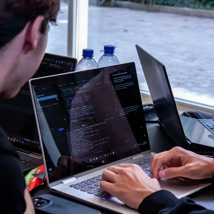 bildschirm hackathon